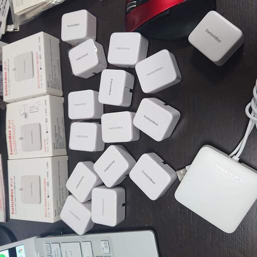 募集中／I／ 新品 SwitchBot スイッチボット ベストセラー 指ロボット スマートスイッチ 純正品