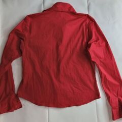 magazine rack 艶やかなフェラーリレッド色のブラウス 長袖 9号の画像