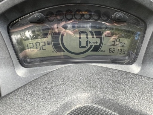 トリシティ125sec1j 後期型 屋根付き