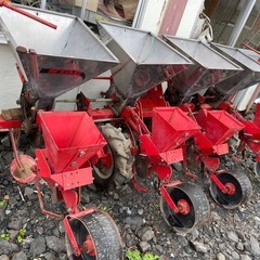播種機 コーンプランタ 種まき トウモロコシ現状品
