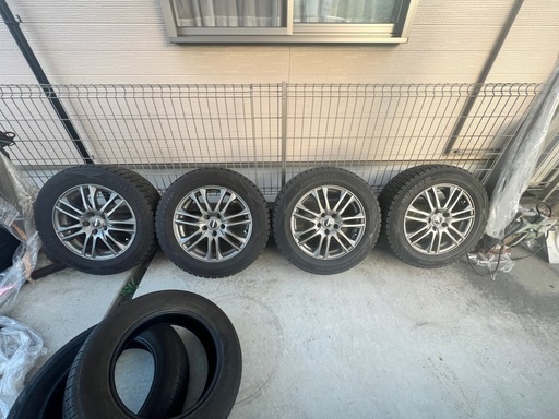 スタッドレスタイヤセット　定価17万　225/60/17