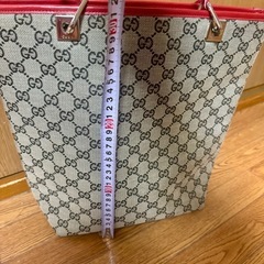 ショルダーバッグの画像