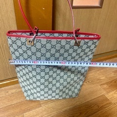 ショルダーバッグの画像