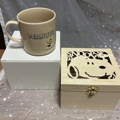 木箱入り　スヌーピーマグカップ