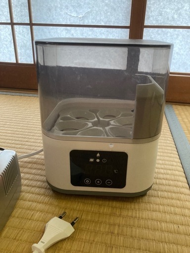 自動孵卵器と変圧器