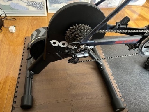 Wahoo Kickr core ローラー台