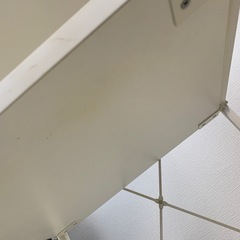 板の高さ調整可能な棚の画像