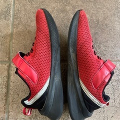 MAD キッズスニーカー赤の画像