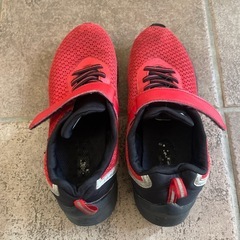 MAD キッズスニーカー赤の画像