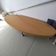リビングテーブル譲ります