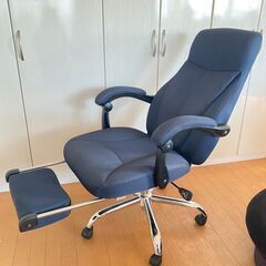 【取引先決定】デスクチェア・オフィスチェア・リクライニング・アームレスト・フットレスト付きの画像