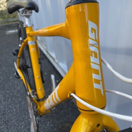 クロスバイク Escape R3 身長160-175cm 定価5.8万円