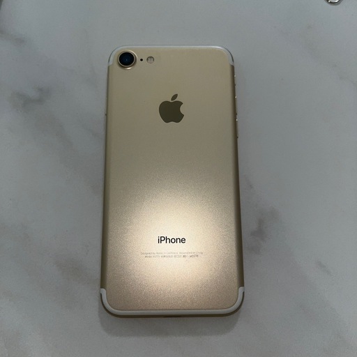 iPhone 7　ゴールド　32GB