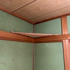 三角コーナー用　物置台　突っ張り棒風　木製