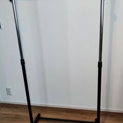 ハンガーラック差し上げます