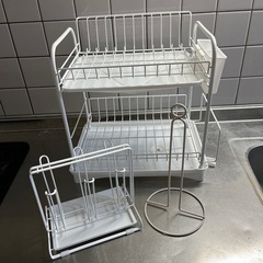 キッチン　水切りカゴ　コップ置きの画像