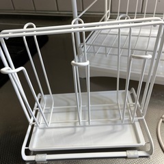 キッチン　水切りカゴ　コップ置きの画像