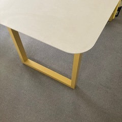 かなでもの　グレーダイニングテーブルの画像