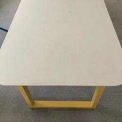 かなでもの　グレーダイニングテーブルの画像
