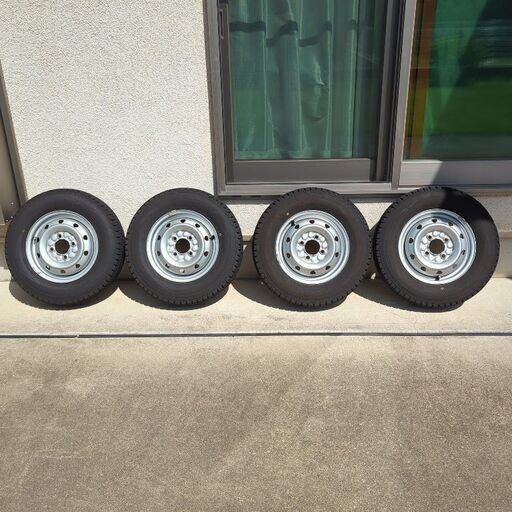 N BAN スタッドレスタイヤ　145/R12