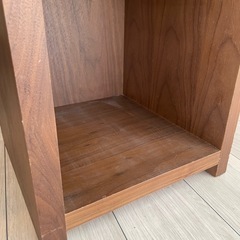 ベッドサイドテーブルの画像