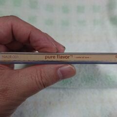 ♣　pure flavor #1～color of love～ 　J-POP史上に残る至極の名曲、スタンダードとなった楽曲を、原曲とはまた違った世界観でカヴァー。BOSSA、R&B、Piano Balladなどアコースティック色を前面に押し出したサウンドで、改めて名曲たちの素晴らしさを再確認できます！ボーカルには、癒し系ボイスが各方面で高い評価を得ている美吉田月。クリエーターに、KINKI KIDS、ヤドカリ、THE COLTS等の作品に参加している多田洋三氏をフィーチャー。 の画像