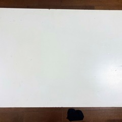 折りたたみテーブルの画像