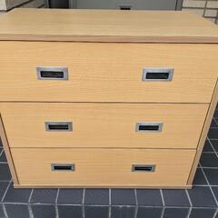 3段チェストの画像