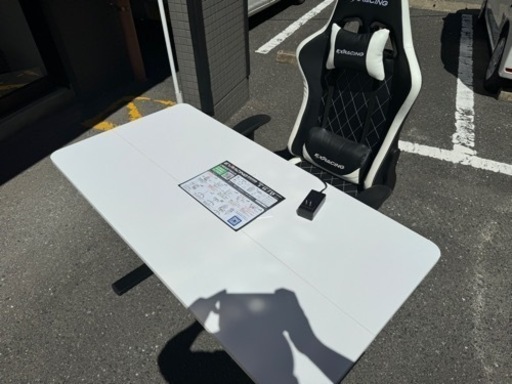 ゲーミングチェア　デスク　自動降下式