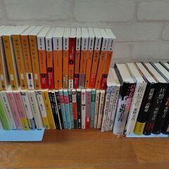 小説などいろいろ！東野圭吾がメインで５０冊！