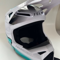 【美品】　
FOX V1 ヘルメット