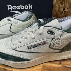 【新品】Reebok スニーカー クラブシーミッド2 メンズ　28㎝の画像