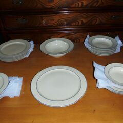 未使用　アダムとイヴのセットの食器　お皿の画像