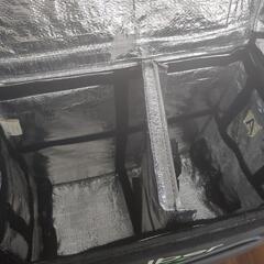 Uber Eats　配達バックの画像