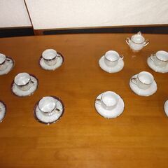 未使用　ティ　コーヒーカップ　５客２種類まとめて　一つシュガー入れありの画像