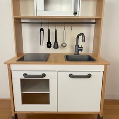 IKEA ままごとキッチン　付属品多数の画像