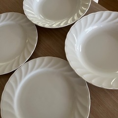 白いお皿
