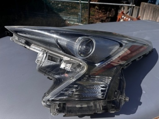 50前期　ヘッドライト左側