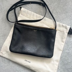 【定価15万 CELINE トリオラージ　ショルダーバッグ  ブラック