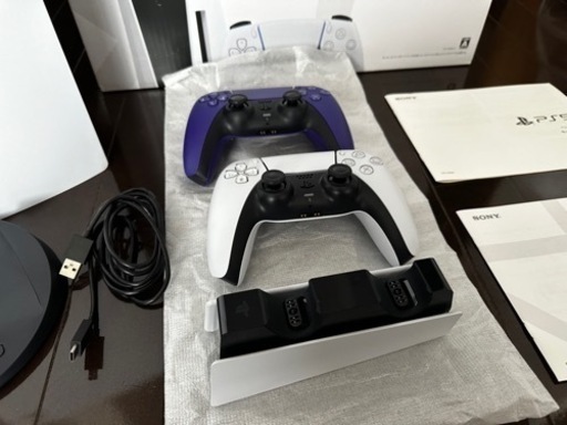 【取引中】SONY PlayStation 5 (PS5) CFI-1100A01 本体