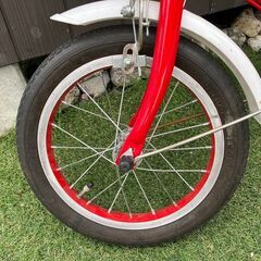 キッズバイク シルバー/レッド 22インチ 前バスケット付き 引き取り限定 キッズバイク シルバー/レッド 22インチ 前バスケット付き