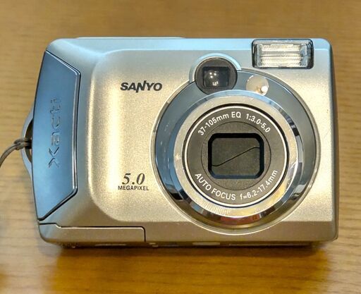 決まりました　デジタルカメラ　電池駆動　ザクティー　S5