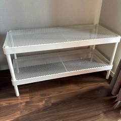 IKEAの白スチール棚