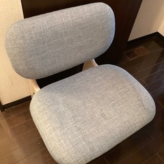 ニトリ　 リビングダイニング一人用チェアー　