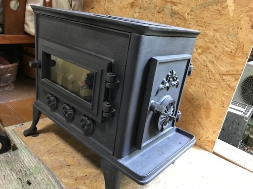 鋳物薪ストーブ
