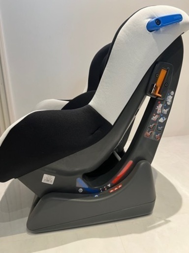 【使用回数少ない美品】combi  チャイルドシート