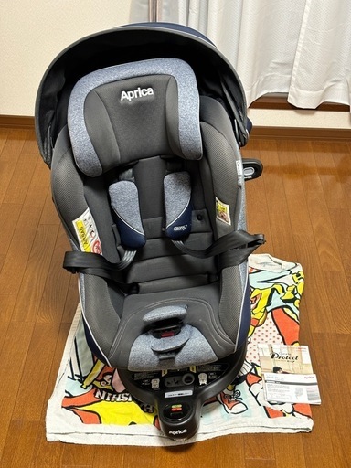 0歳〜4歳頃まで使えるチャイルドシート