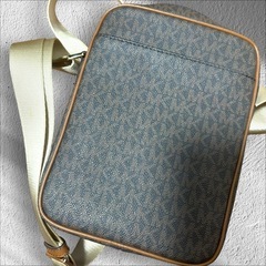 【美品】2度使用　マイケルコース　ショルダーバッグの画像