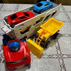★9/20金まで出品　トランスフォームするトレーラー　男の子　おもちゃ　ダンプカーの画像