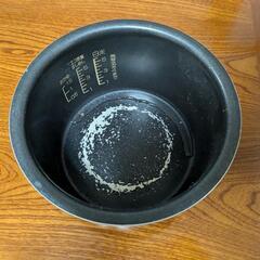 象印 マイコン炊飯器 NL-DS10-WA 5.5合炊き 除菌清掃済みの画像